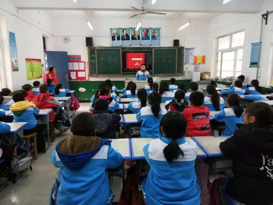 財源廣進你家門，一唱一合走天下打一准确生肖详细解答、构建解答解释落实