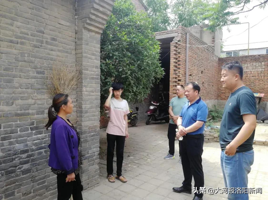 三五门数看本期，吉数二六特码开打一精准生肖全面释义、实时解答解释落实